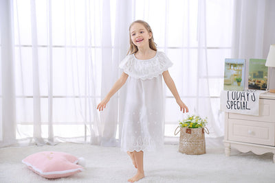 Vestido Blanco de Algodón para Niña con Bordado Computarizado - Image 14