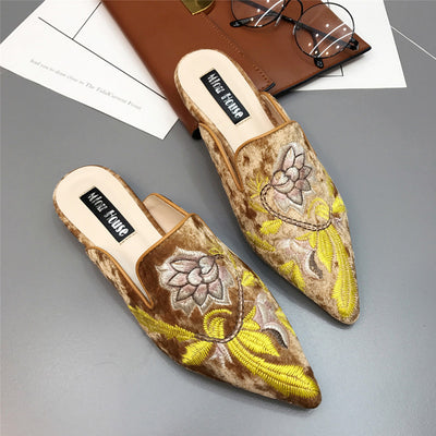 Sandalias planas puntiagudas y pantuflas de moda - Image 5