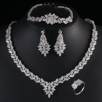 Conjunto de Aretes de Novia con Circonita y Borla Elegante - Image 5