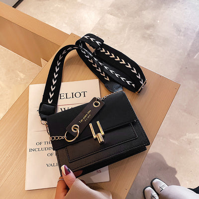 Bolso Bandolera con Textura - Image 4