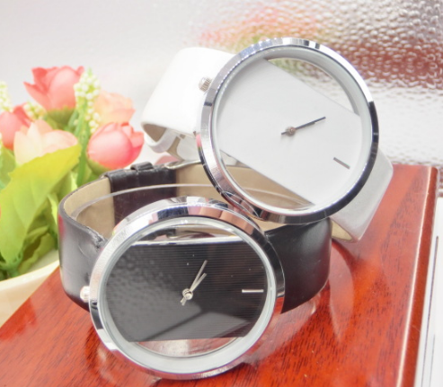 Reloj Retro Transparente de Diseño Minimalista - Image 4
