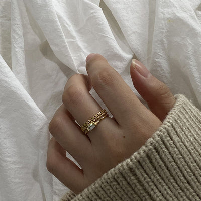 Anillo de Plata 925 con Zirconia Cúbica - Diseño Clásico Encaje
