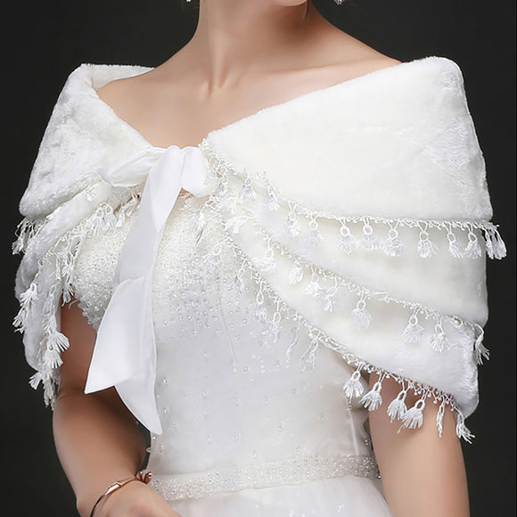 Chal Nupcial Blanco Cálido con Flecos
