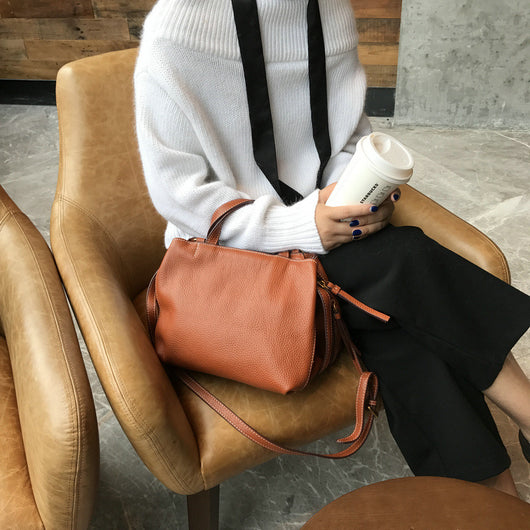 Bolso Mensajero Retro de Cuero Genuino para Mujer - Image 10