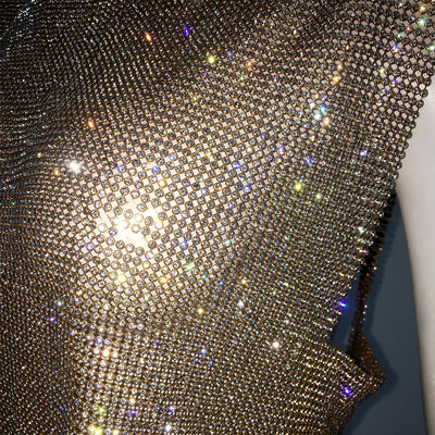 Blusa Elegante sin Mangas con Espalda Descubierta y Detalles de Cristal - Image 7