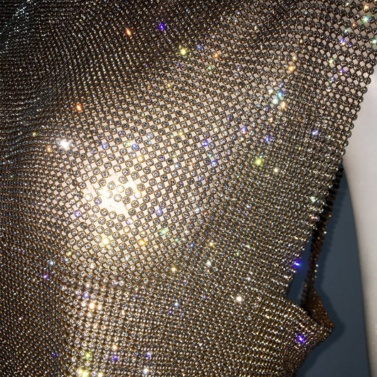 Blusa Elegante sin Mangas con Espalda Descubierta y Detalles de Cristal - Image 7