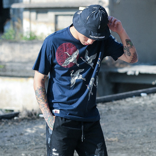 Playera Étnica Corta Estampado Grúa - Image 3
