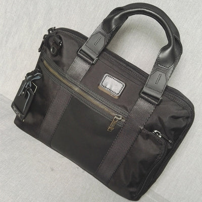 Bolsa Mensajera de Negocios para Hombre con Bandolera Única - Image 9