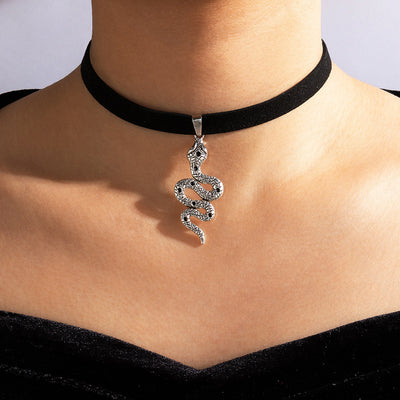 Collar Gótico de Terciopelo Witchy - Gargantilla Grunge Oscura para Regalo - Image 11