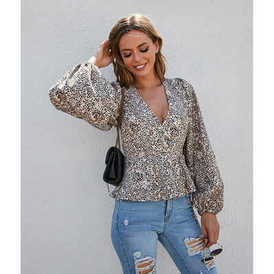 Blusa Leopardo con Escote V y Mangas Farol - Diseño Sofisticado y Sensual - Image 5
