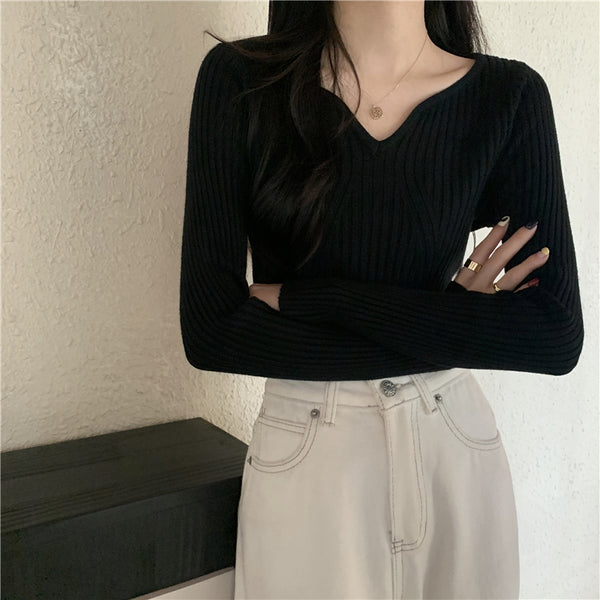 Suéter Slim Cuello V Ajustado - Prenda Base Versátil