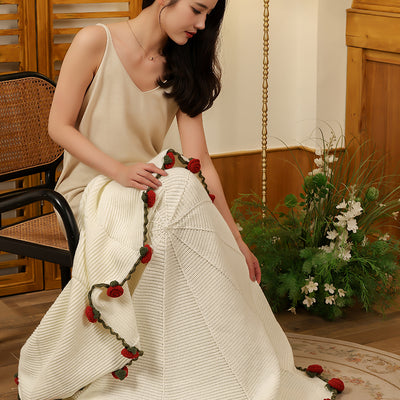 Manta Floral Tejida - Transformable en Ramo de Rosas - Image 3