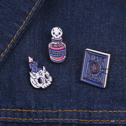 Broche Calavera Bruja con Poción y Vela - Estilo Punk Gótico - Image 13
