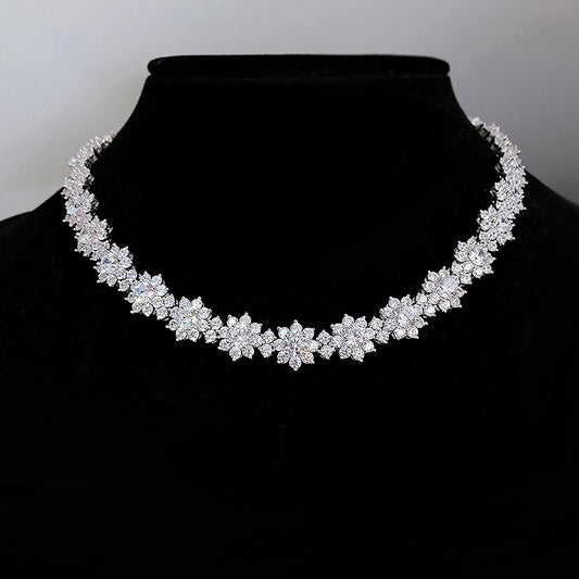 Cadena de Plata 925 con Diamante de Alto Carbono - Diseño Girasol para Escote
