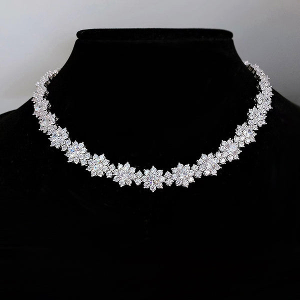 Cadena de Plata 925 con Diamante de Alto Carbono - Diseño Girasol para Escote
