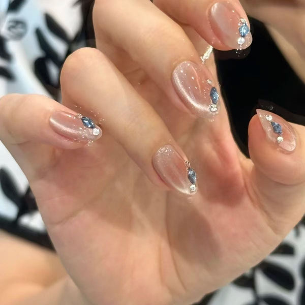 Esmalte de Uñas Efecto Ojo de Gato Elegante y Duradero