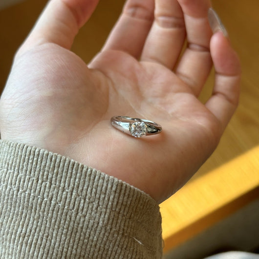Anillo de Estilo Chino Brillante con Detalles Ornamentales para Mujer - Image 11