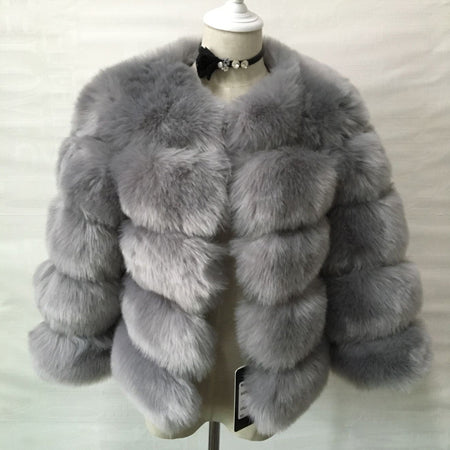Abrigo de Piel Sintética para Mujer - Elegante y Abrigador para Invierno - Image 4