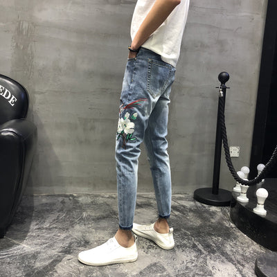 Jeans Slim Fit con Bordados Artesanales y Detalles Perforados para Hombre - Image 5