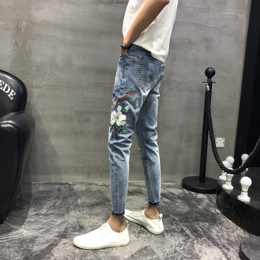 Jeans Slim Fit con Bordados Artesanales y Detalles Perforados para Hombre - Image 5