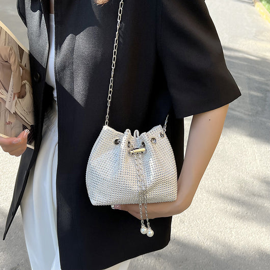 Bolso Bandolera Diagonal con Cadena de Diamantes
