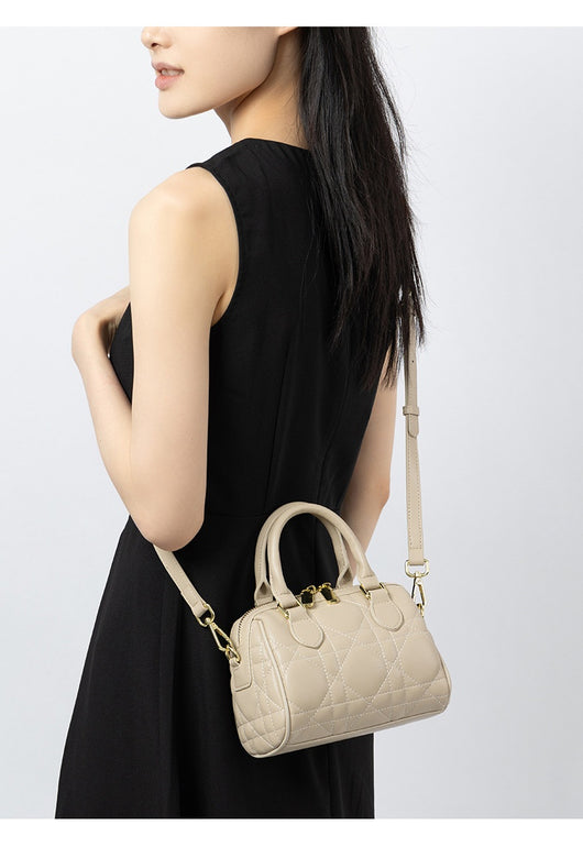 Bolso Mensajero Boston de Cuero Genuino con Diseño Rombo - Image 12