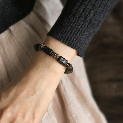Pulsera Étnica Artesanal Texturizada para Mujer Literaria