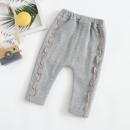 Pantalones de Mezclilla con Forro Polar y Detalles de Encaje - Image 10