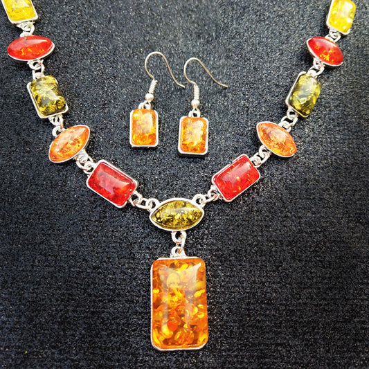 Conjunto de Aretes y Collar a Juego