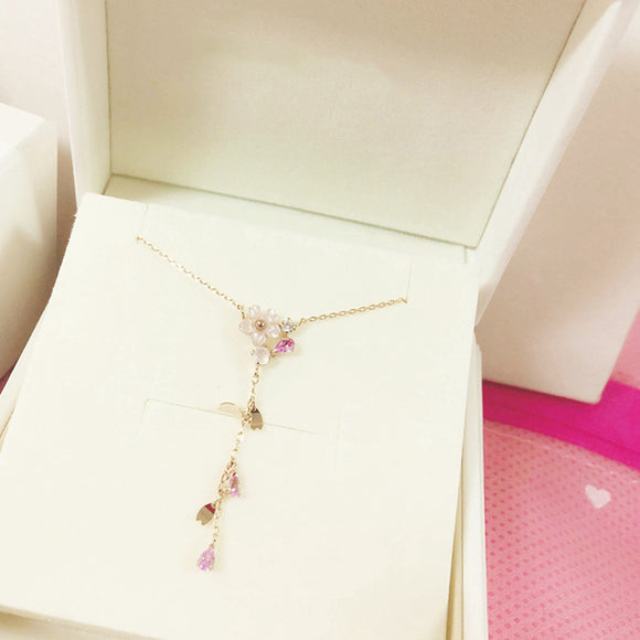 Collar Floral de Concha Rosa