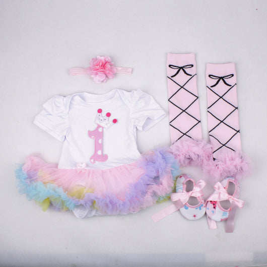 Conjunto de Vestido para Bebé de Cuatro Piezas - Image 5