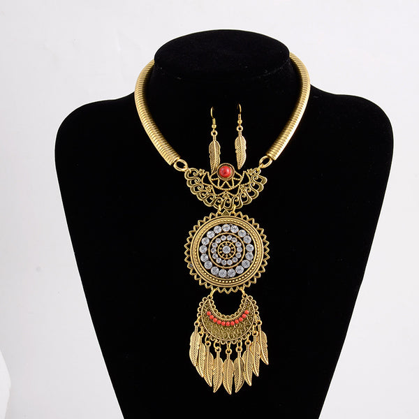 Aretes de Cristal Vintage con Colgante de Hoja - Image 11