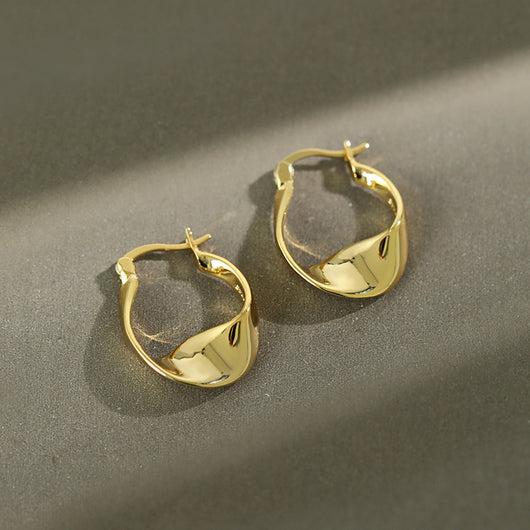 Aretes de plata esterlina con diseño retorcido y acabado brillante - Image 7