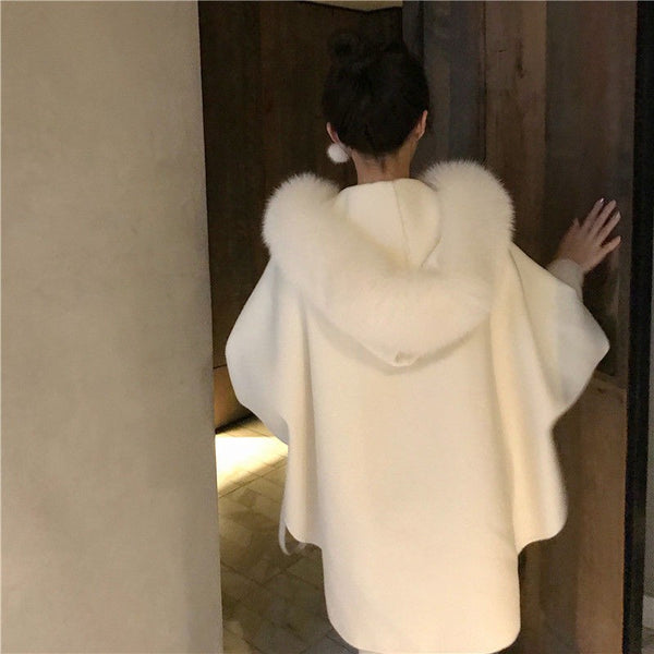 Abrigo Capa de Lana con Cuello de Piel