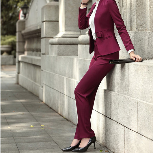 Traje Formal Vino Tinto Talla Pequeña con Peto - Image 4