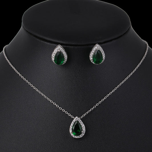 Conjunto de Aretes y Collar con Circonitas en Forma de Gota