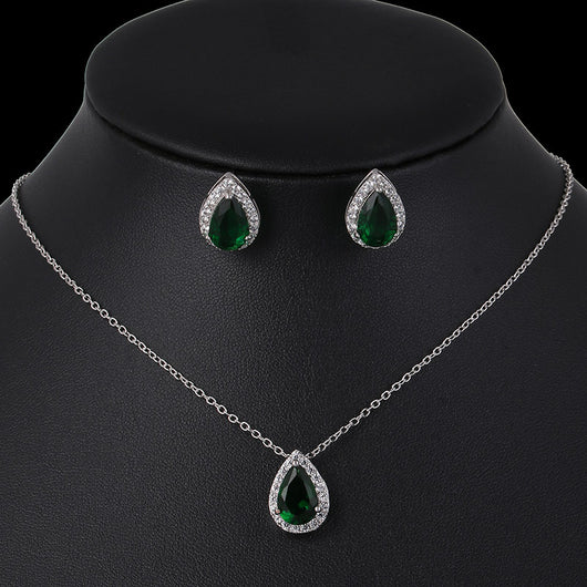 Conjunto de Aretes y Collar con Circonitas en Forma de Gota