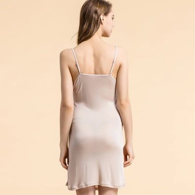 Camisón de Seda con Tirantes Ajustables - Image 2