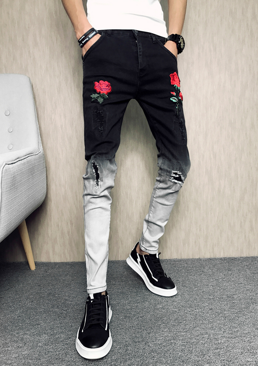 Pantalones Negros con Bordado de Rosas y Detalles Rotos - Image 7
