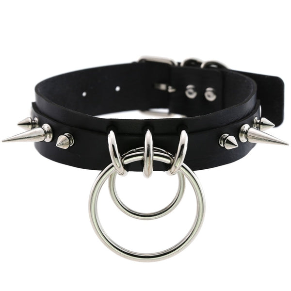 Collar de Cuero con Remaches Puntiagudos