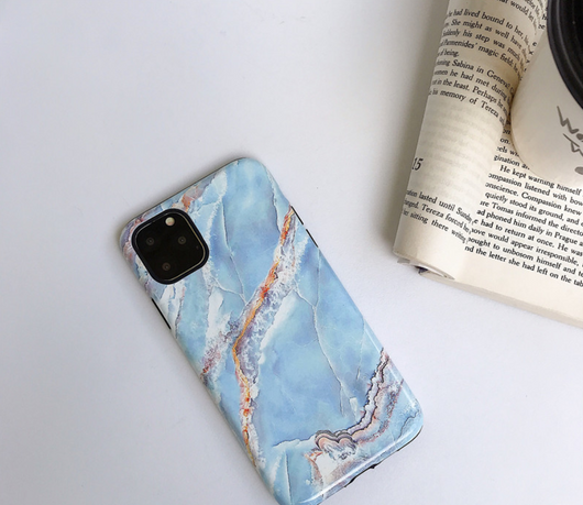 Funda para celular con patrón mármol y doble capa protectora