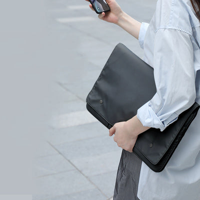 Funda Protectora para Laptop Diseño Blanco y Negro - Image 2