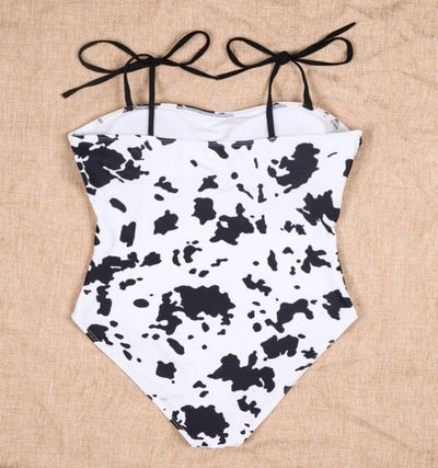 Traje de Baño Estampado Vaca con Diseño Cruzado - Image 4
