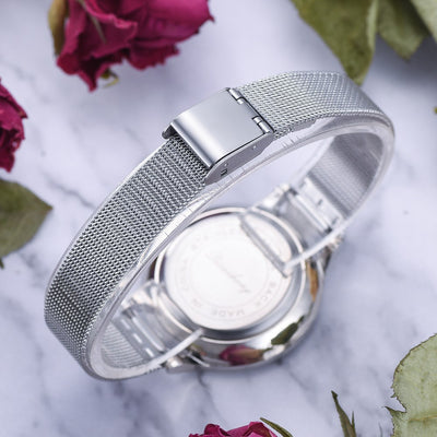 Reloj de Pulsera Verde con Escala de Diamantes - Cuarzo de Diseño Premium - Image 5