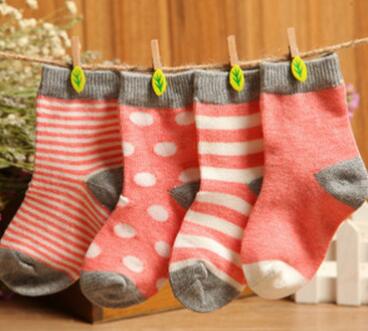 Conjunto de Calcetines Cálidos para Bebé Recién Nacido - Algodón Suave a Rayas 0-3 Años - Image 4