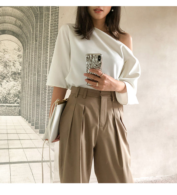 Blusa sin tirantes con hombros al descubierto