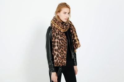 Bufanda Chal de Cachemira con Estampado Leopardo para Mujer - Image 10