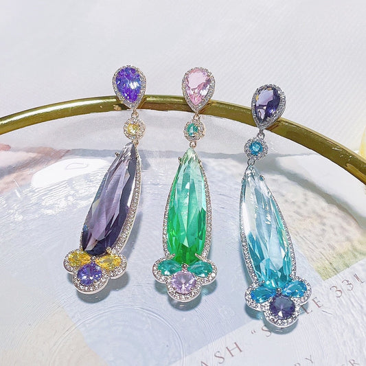Aretes Largos de Gota Floral con Circonita Microincrustada