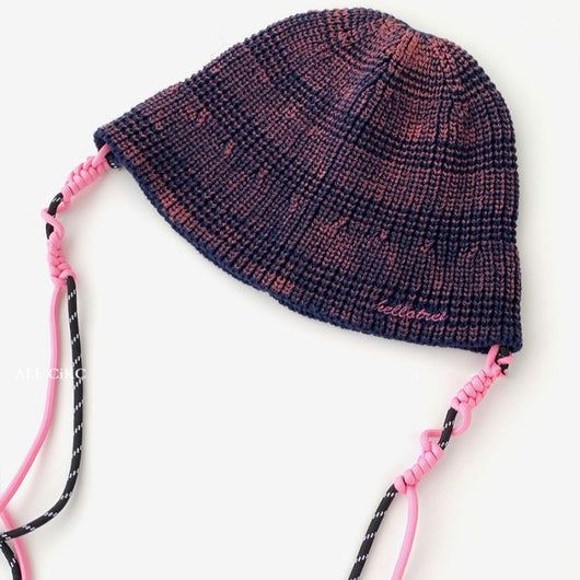 Gorro Tejido Fisherman Elegante que Estiliza el Rostro - Image 4