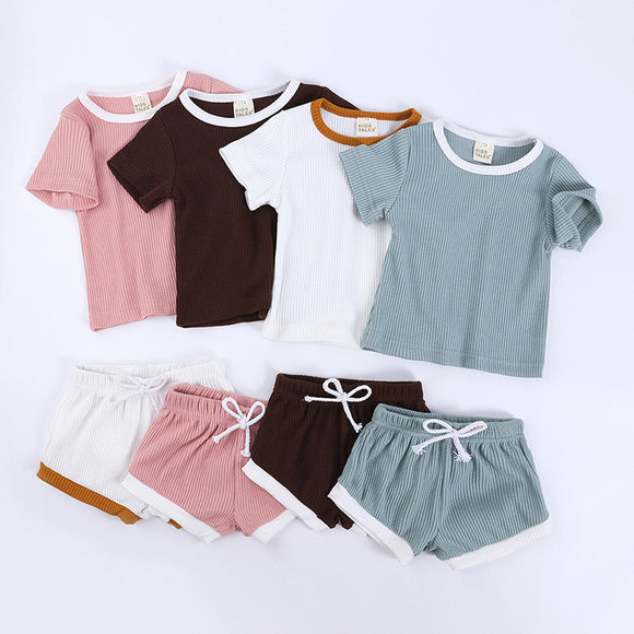 Conjunto Deportivo Infantil de Dos Piezas - Pantalón Corto y Camiseta